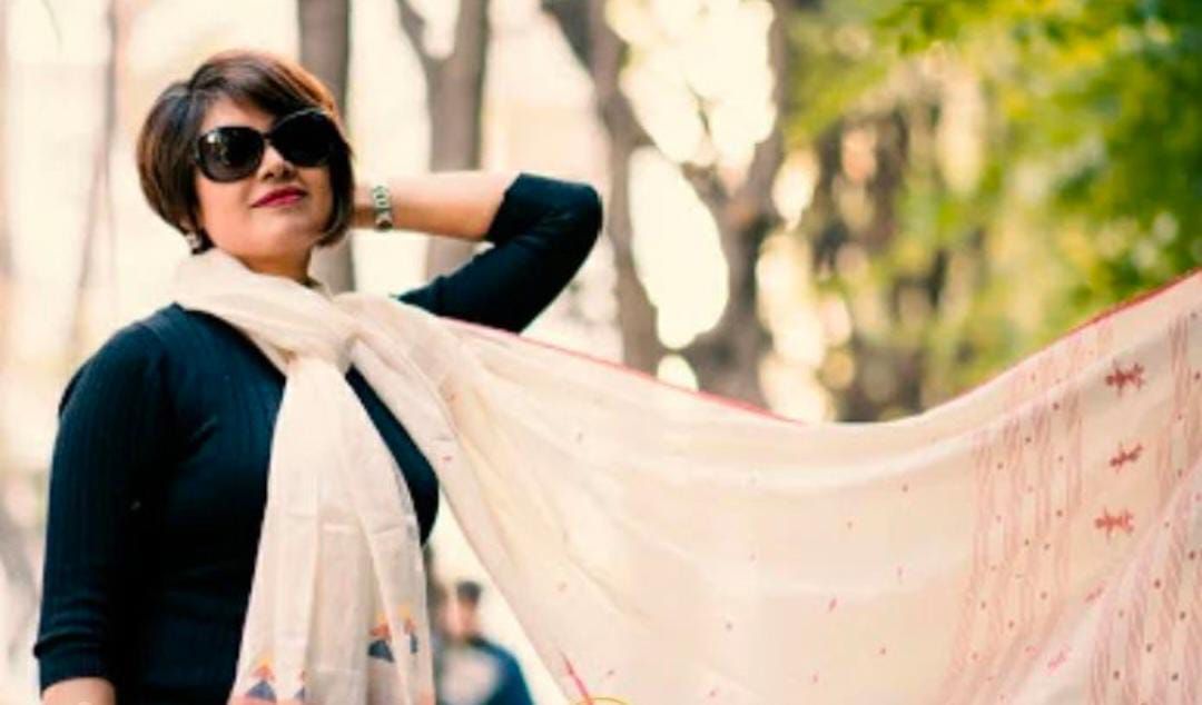 Cotton scarf with Jamdani narrow stripe